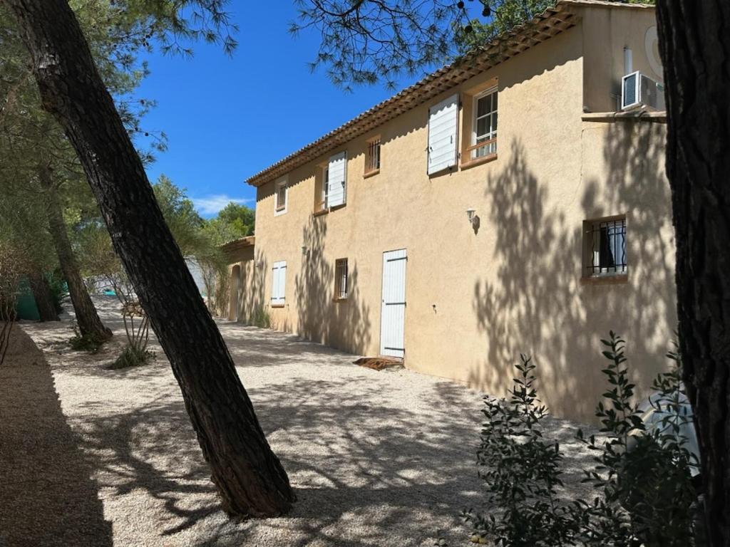 Villa Au Pied De La Sainte Victoire Puyloubier المظهر الخارجي الصورة